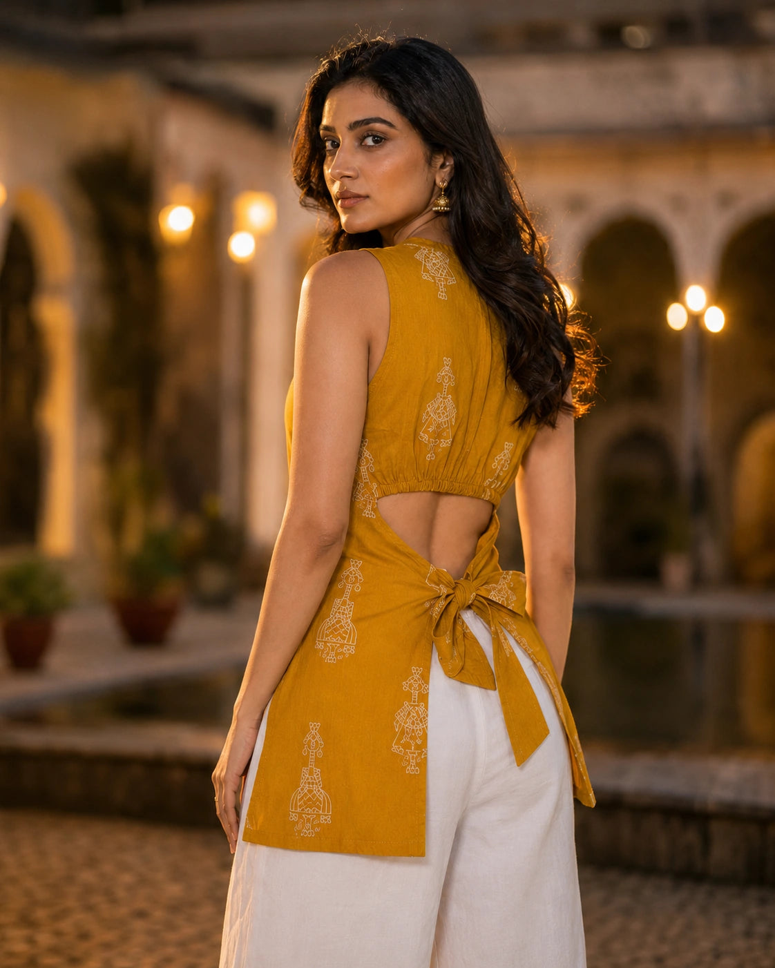 Peetambari Open-Back Bow Cotton Kurti